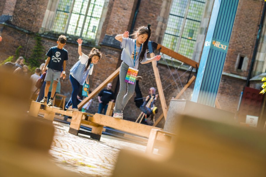 Expeditie NEXT 2022 | Kinderen op evenwichtsbalk